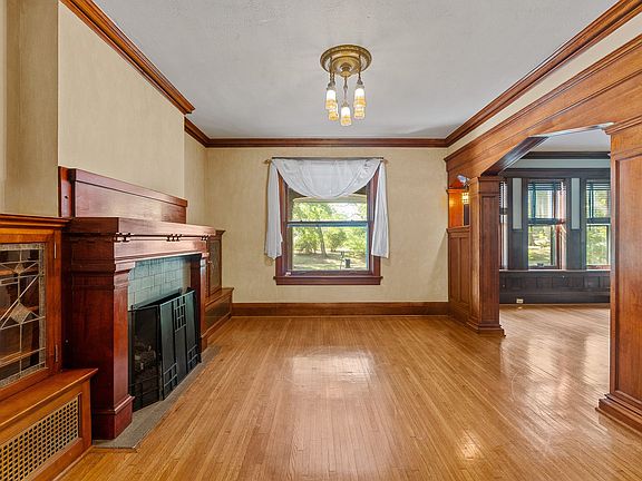 2nd image of 4201 Magnolia Ave