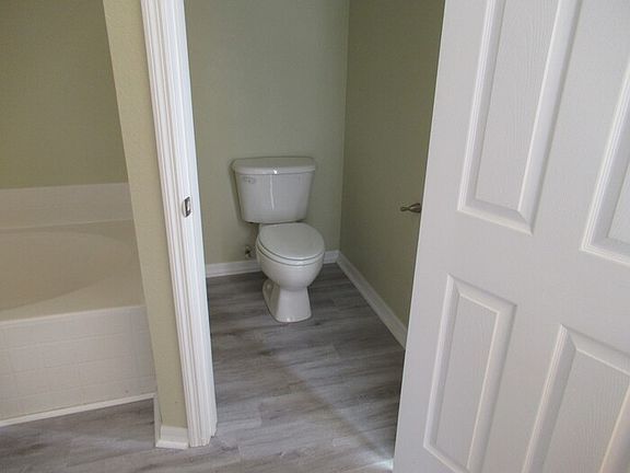 5th image of 1639 Heath Ln
