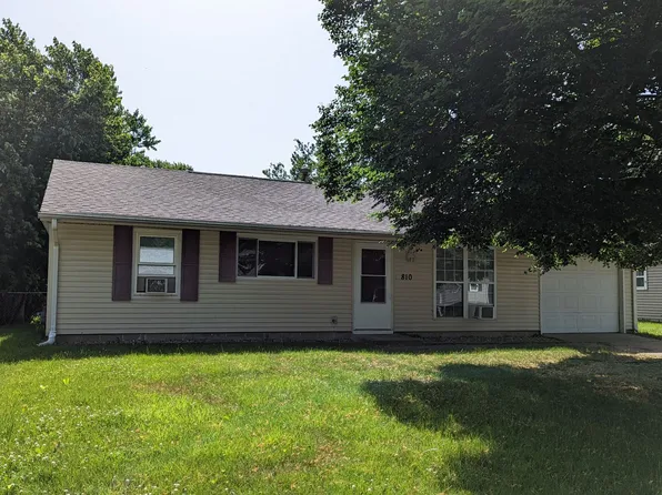 810 Maplepark Dr, Champaign, IL 61821