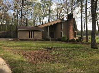 100 Shadow Ln, Louisville, MS 39339