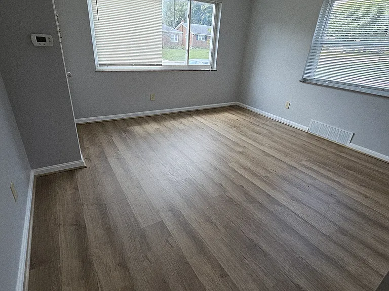 22 Wallace Ave #B — Photo 6