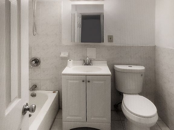 5th image of 2938 Grace Ave Floor 2