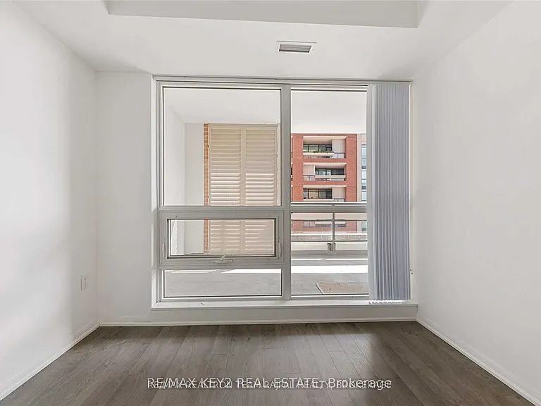 3091 Dufferin St #638 — Photo 10