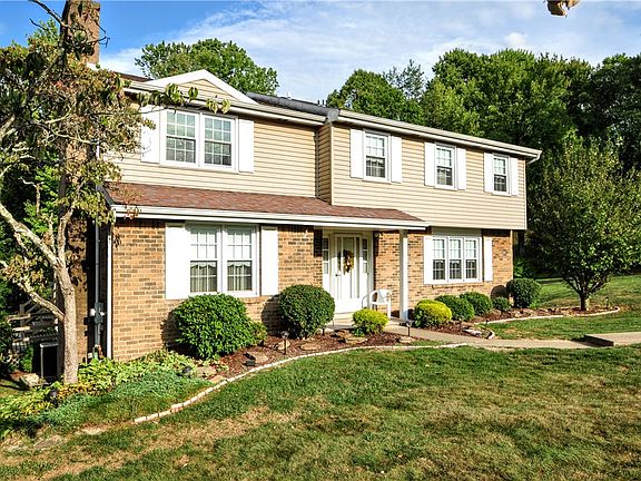 2nd image of 526 Westchester Dr