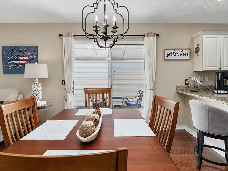 2374 Ridgeway Ct — Photo 6