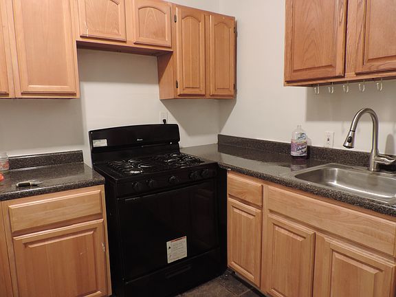 5th image of 41 Hamilton St #1