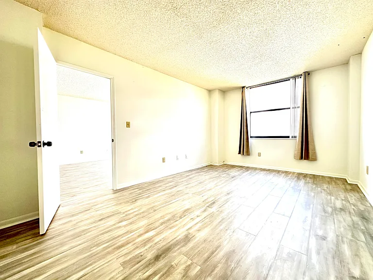1470 NE 123rd St #A1010 — Photo 13
