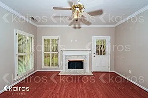 3 bed, 2.5 bath, 1737 sqft, $2,245 — Photo 2