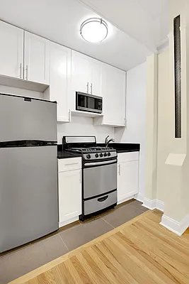 Rented by Cooper & Cooper Real Estate | media 13