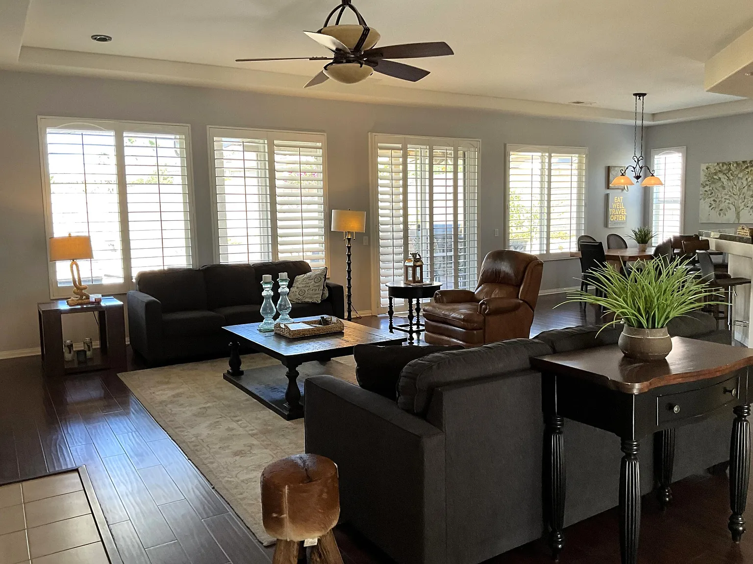 4 bed, 3.0 bath, 2540 sqft, $6,500 — Photo 4