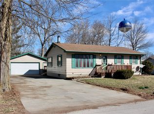 536 Rock Island Ave, Martensdale, IA 50160
