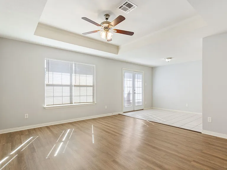10316 Hyacinth Ln #B — Photo 3
