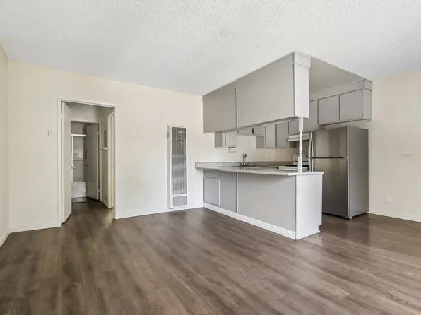 10210 Mountair Ave., Tujunga