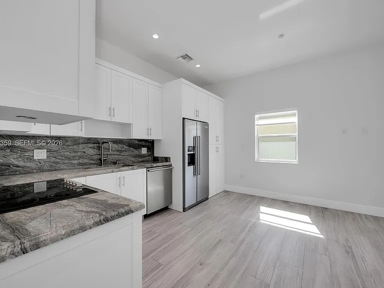 2426 SW 25th St #2426 — Photo 10