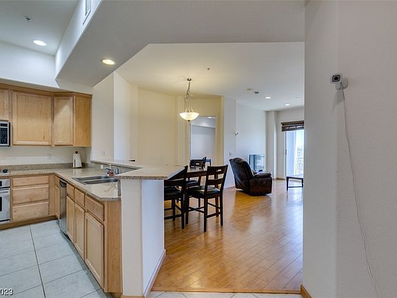 5th image of 62 E Serene Ave Unit 326
