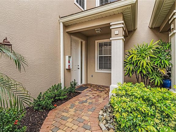 3rd image of 4739 Stratford CT #2201