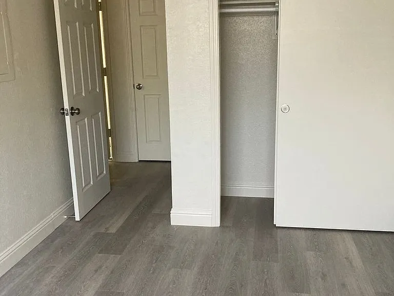 Yosemite Avenue Apartments — Photo 6