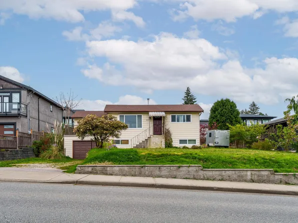 2151 Dawes Hill Rd, Coquitlam, BC V3K 1N2