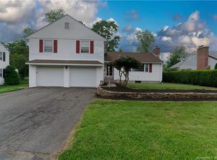 20 Proctor Dr, West Hartford, CT 06117