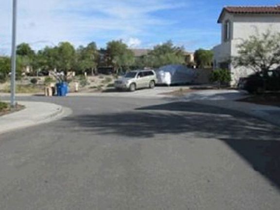 Exterior Neighborhood (street photo)