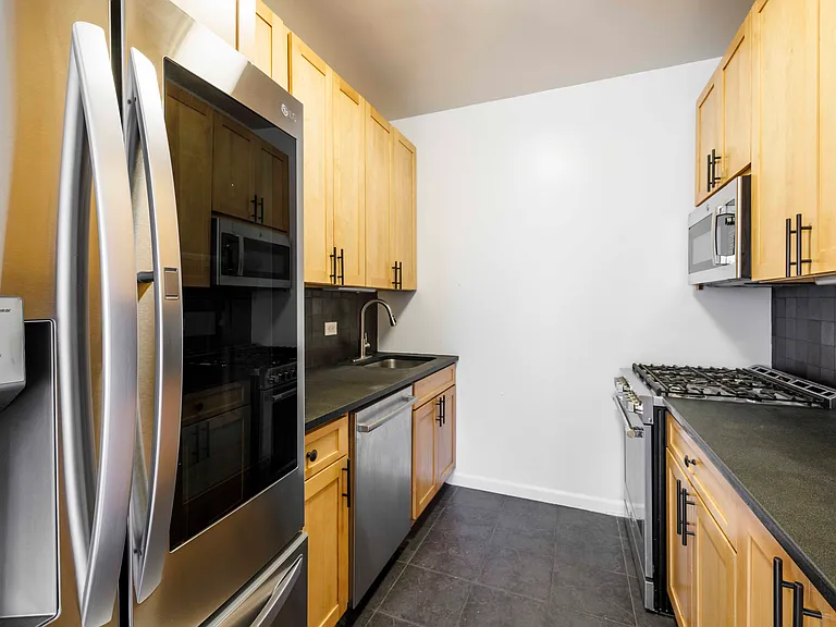 120 W 23rd St #12A — Photo 6