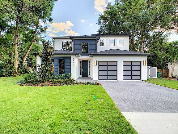 2nd image of 2822 Parkland Dr