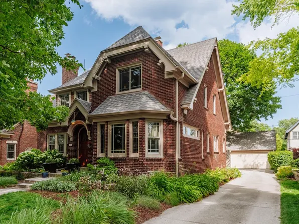 3454 N Frederick AVENUE, Milwaukee, WI 53211