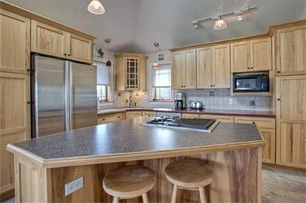 3 bed, 1.5 bath, 1800 sqft, $3,500 — Photo 4