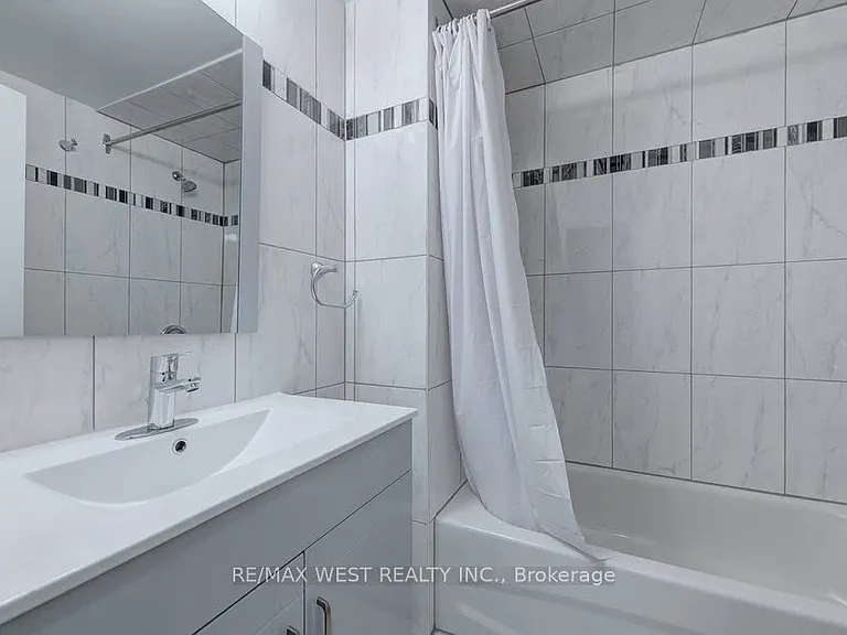 16 Hasbrooke Dr #MAIN LVL — Photo 16