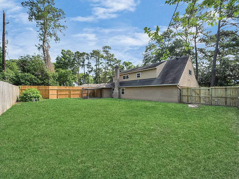25603 Pine Acres Cir — Photo 17
