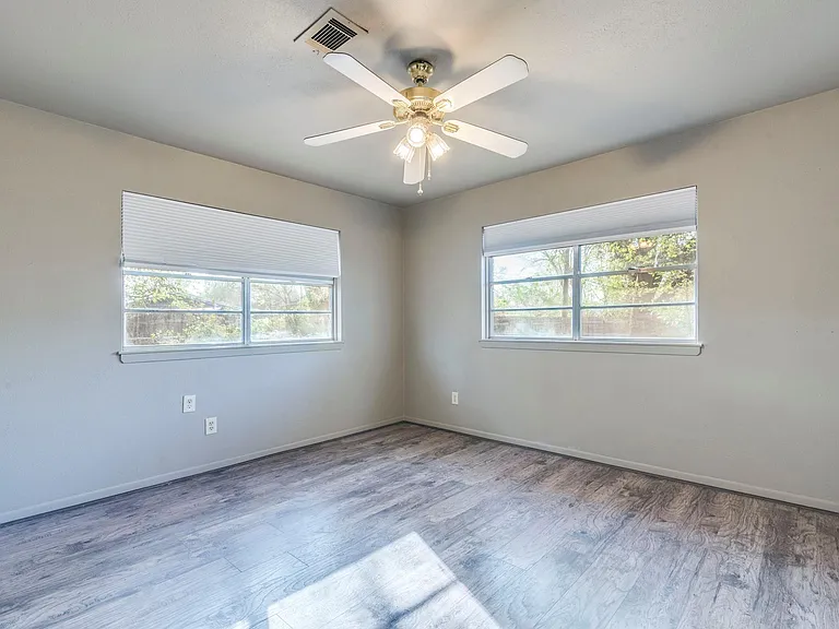 10606 Macmora Rd — Photo 21