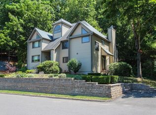 22 River Vw #22, Avon, CT 06001