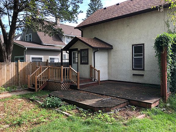 2nd image of 835 McKinley Pl S