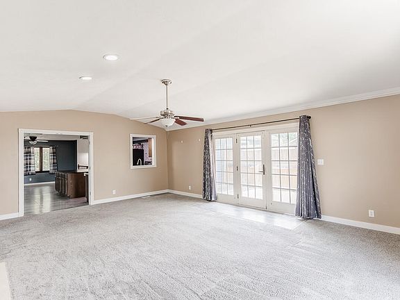 4th image of 1107 Valleyway Dr