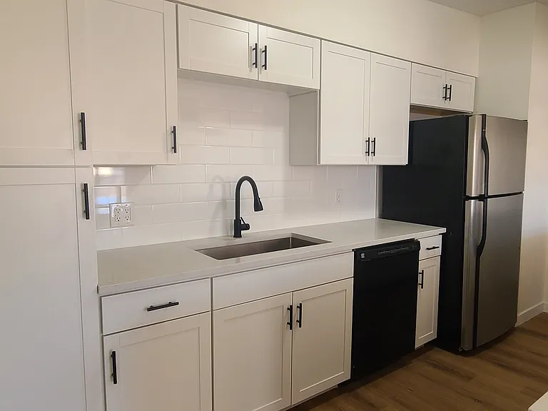 1231 E Avila Ave — Photo 1