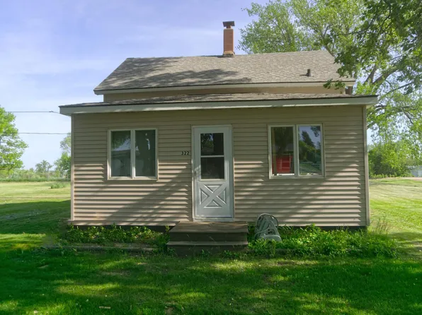 322 2nd St NE, Lidgerwood, ND 58053