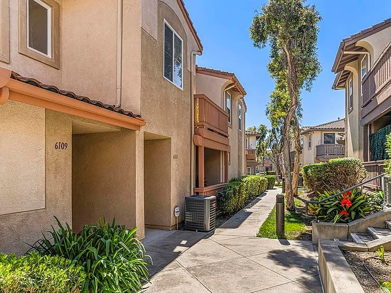 6113 Paseo Granito — Photo 4