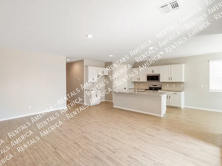 36033 W San Clemente Ave — Photo 5