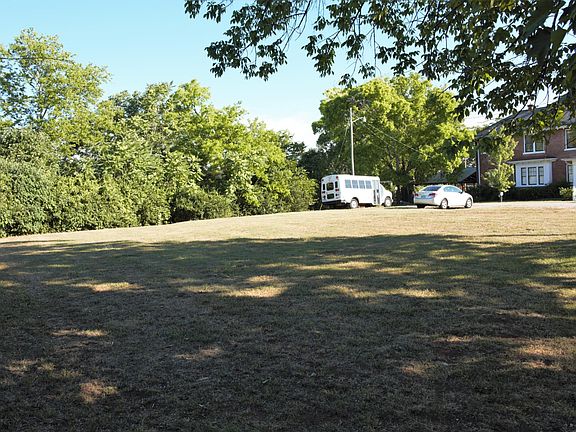 3rd image of 7090 S Greenwood Ave