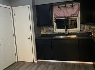 7200 W Mill Rd #3, Milwaukee, WI 53218