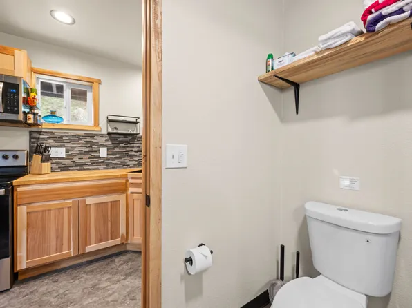 2915 Willows Rd, Seaview, WA 98644