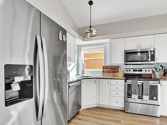 5th image of 5171 Elpine Way