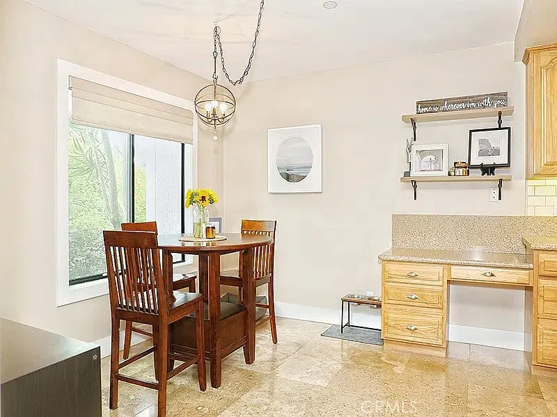 3 bed, 2.5 bath, 1398 sqft, $4,200 — Photo 4