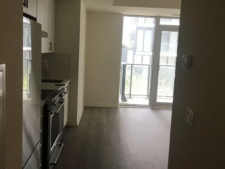 9000 Jane St #825 — Photo 2