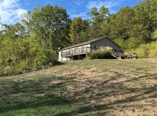 1874 Sycamore Run Rd, Mineral Wells, WV 26150
