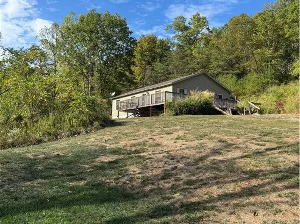 1874 Sycamore Run Rd, Mineral Wells, WV 26150