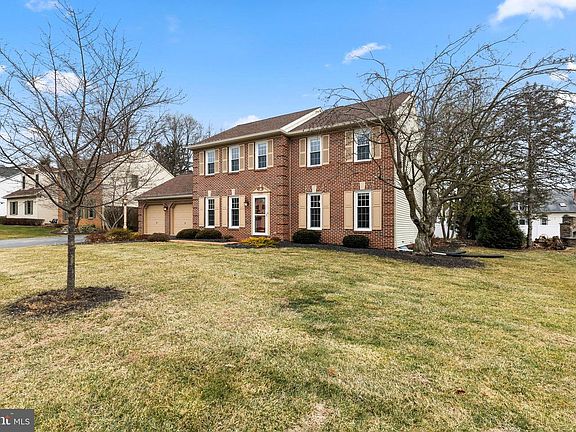 3rd image of 308 N Homestead Dr