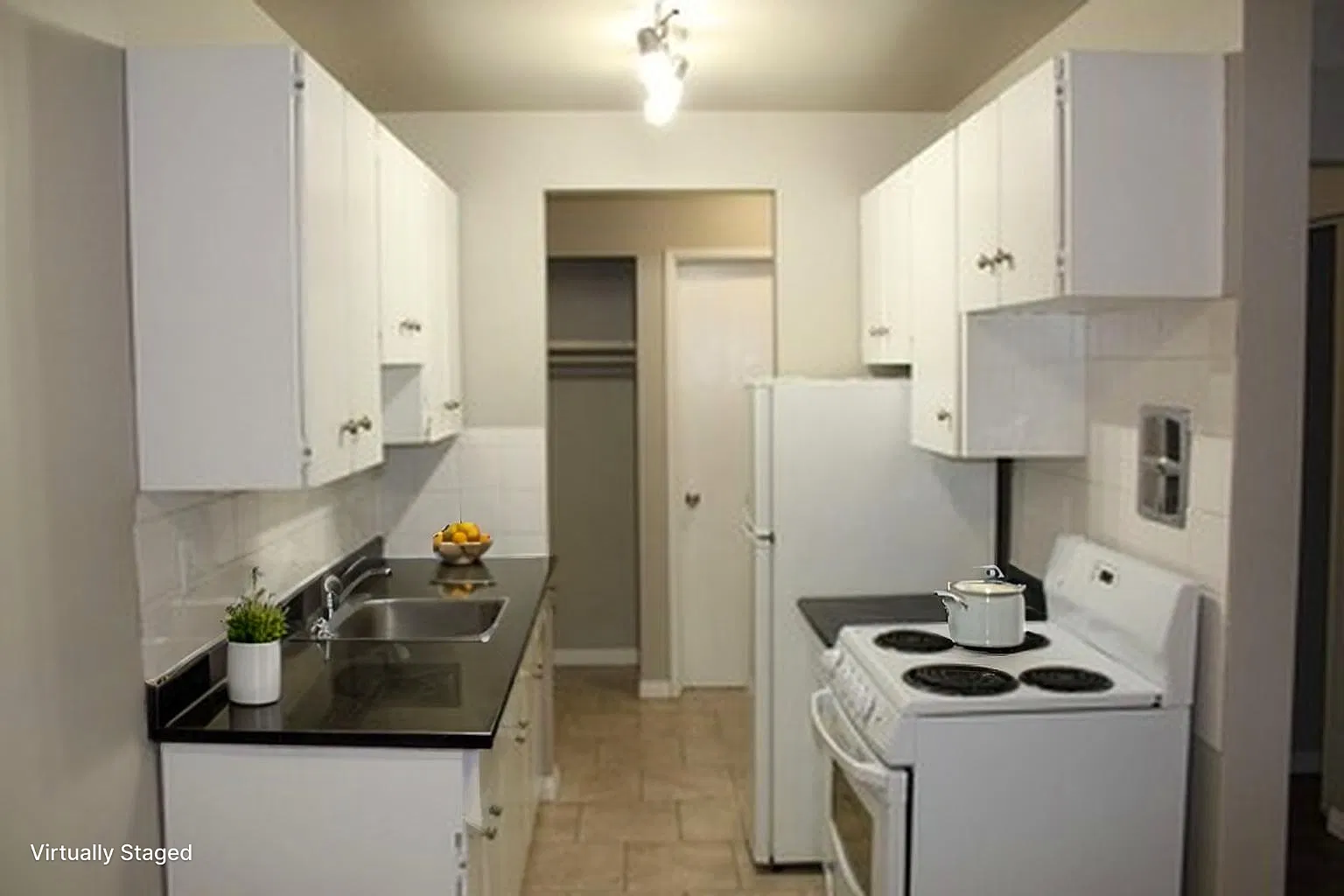 Grand Apartments — Photo 4