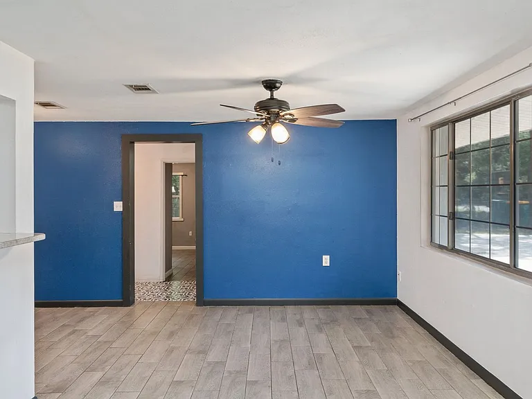 205 Pine St — Photo 10