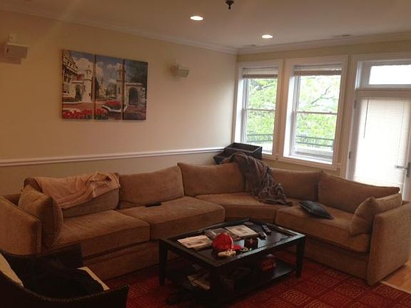 4th image of 2847 N Southport Ave #3FTF